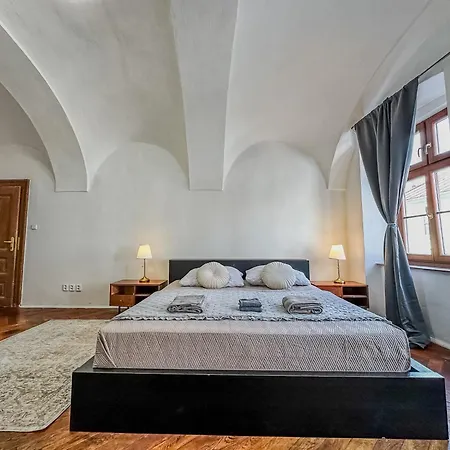 Appartement Old Town Apt. A/c And Parking *