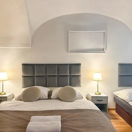 Old Town Apt. A/c And Parking Διαμέρισμα